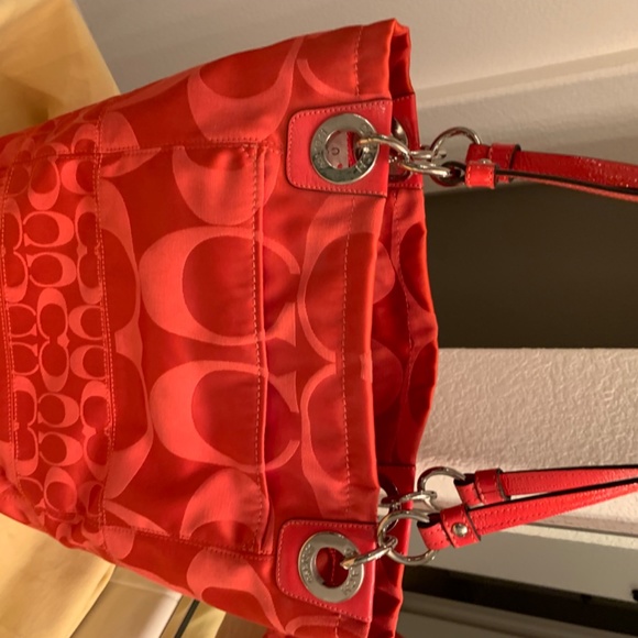 Orange Coach shoulder bag - Picture 2 of 7
